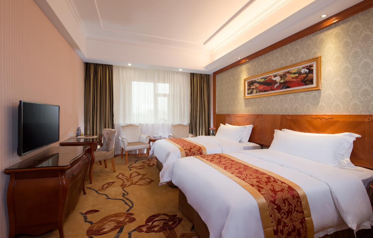 Vienna Hotel Hebei Zhuozhou High Speed Train Station Exterior foto